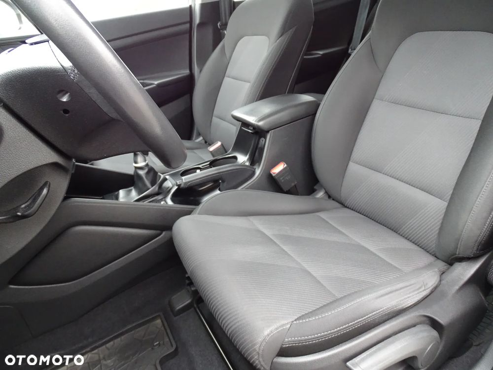 Hyundai Tucson 1.6 GDI BlueDrive Comfort 2WD - 25