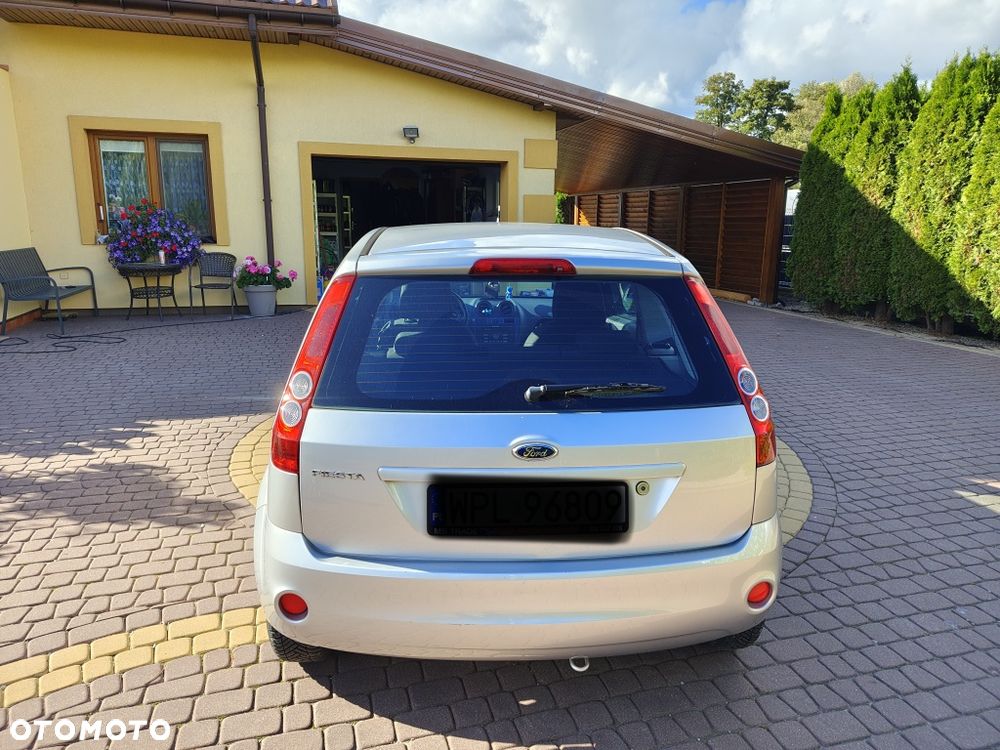 Ford Fiesta - 8