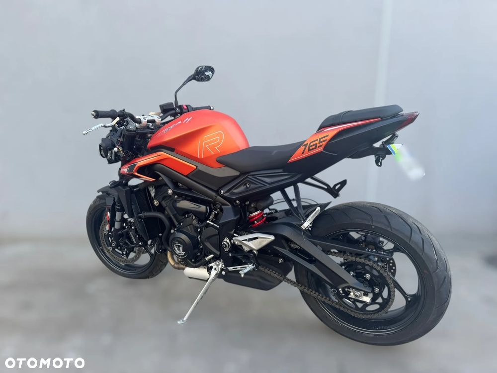Triumph Street Triple - 4