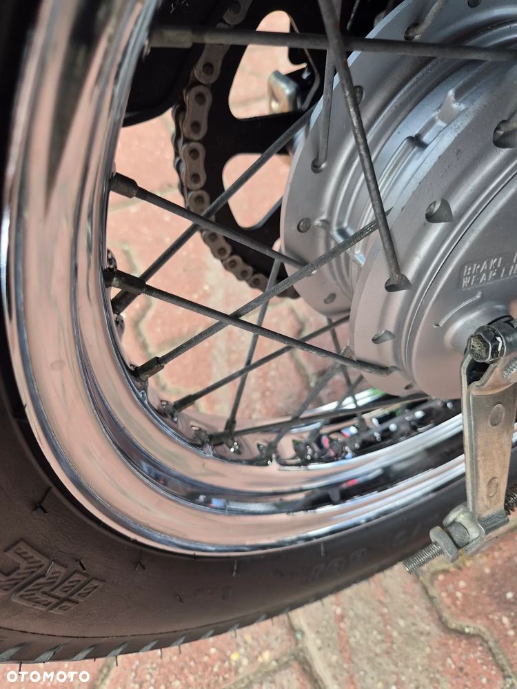 Suzuki Intruder - 14