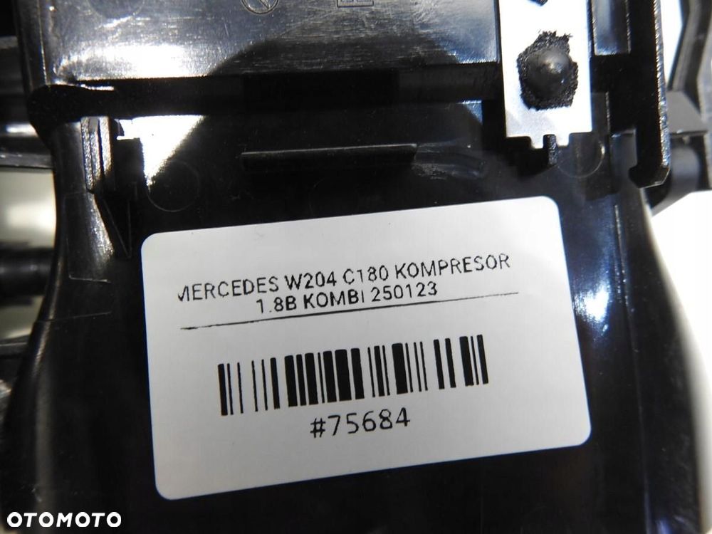 KRATKA NAWIEWU ŚRODEK MERCEDES W204 - 5