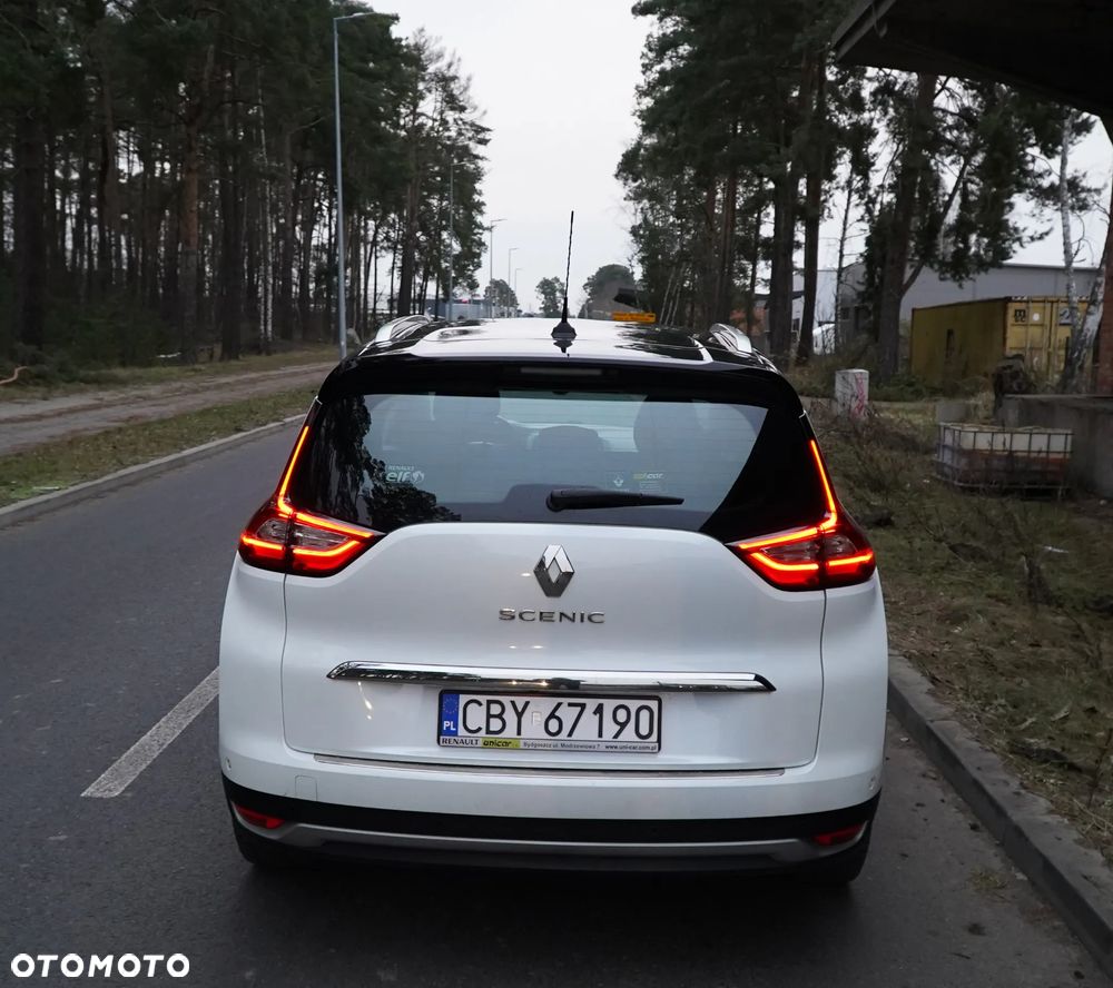 Renault Grand Scenic - 17