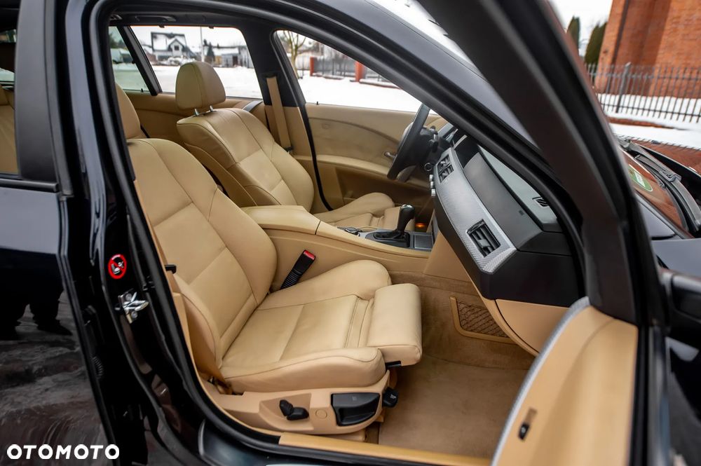 BMW Seria 5 530d - 23