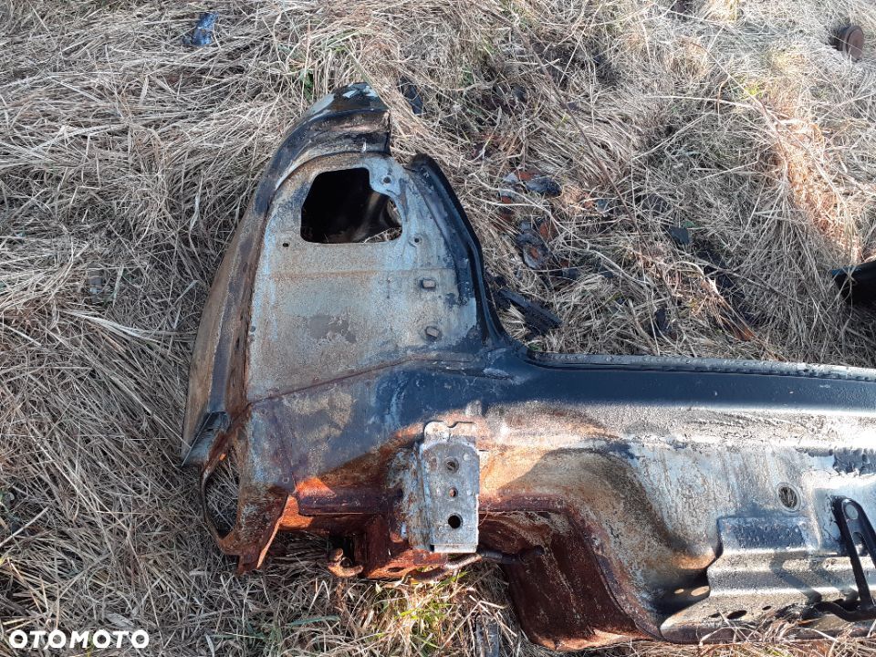 PAS TYLNY SAAB 9-5 97-10 SDN - 3