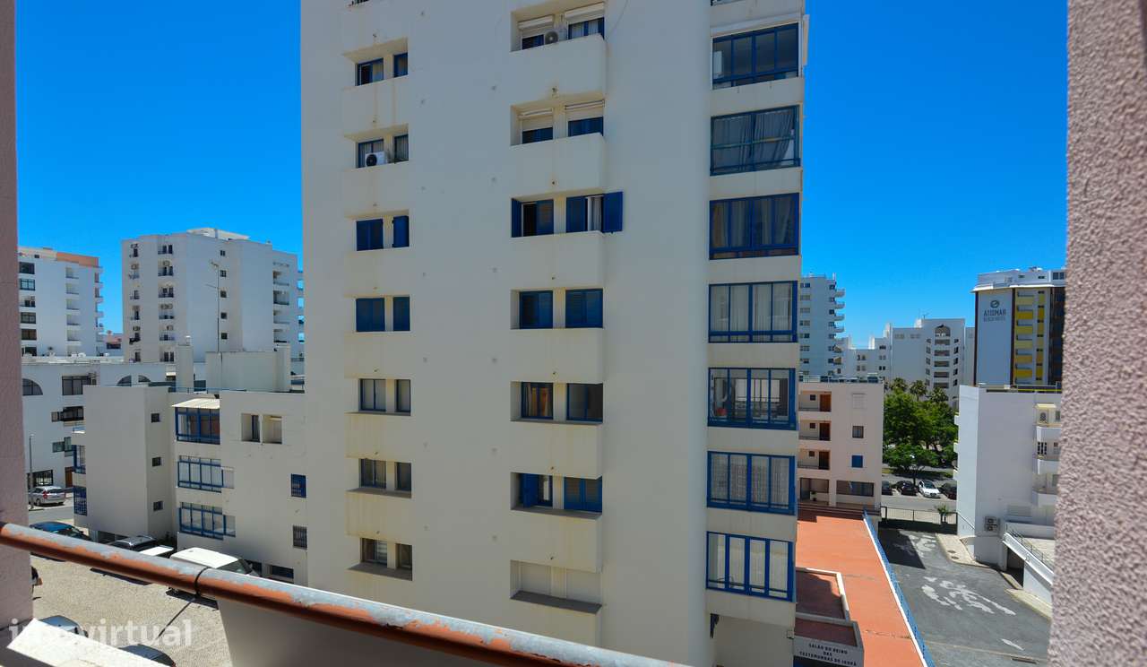 Apartamento T2 em Quarteira a pouco metros da Praia - Grande imagem: 2/14