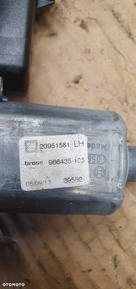 Mechanizm podnośnik szyby lewy przód przedni lewy Opel Zafira C 13260137 20951581 - 9