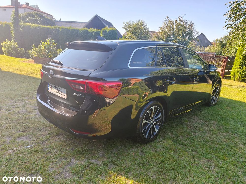 Toyota Avensis 2.0 D-4D Prestige - 4