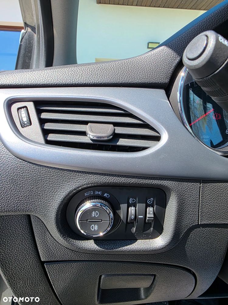 Opel Astra 1.6 CDTI Enjoy - 10