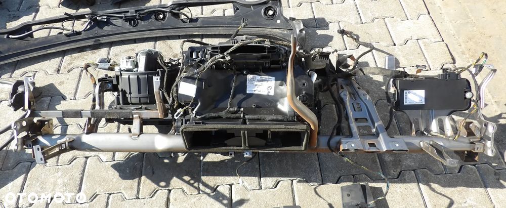 BMW - E90,E91 - KOMPLETNA NAGRZEWNICA POD KLIMATRONIC - STELAŻ - MODUŁ - 9181171 - 1