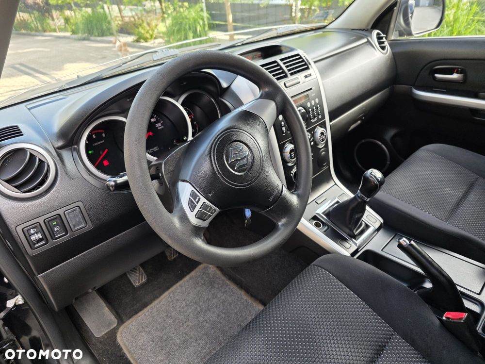 Suzuki Grand Vitara 1.9 DDiS - 10