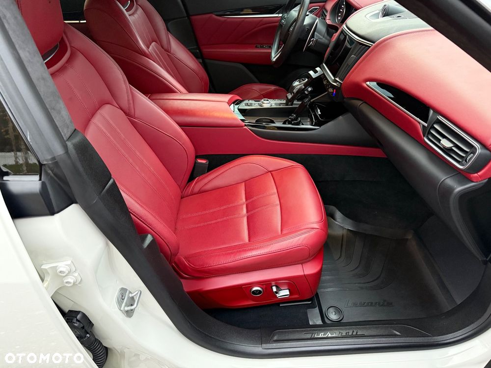Maserati Levante - 16
