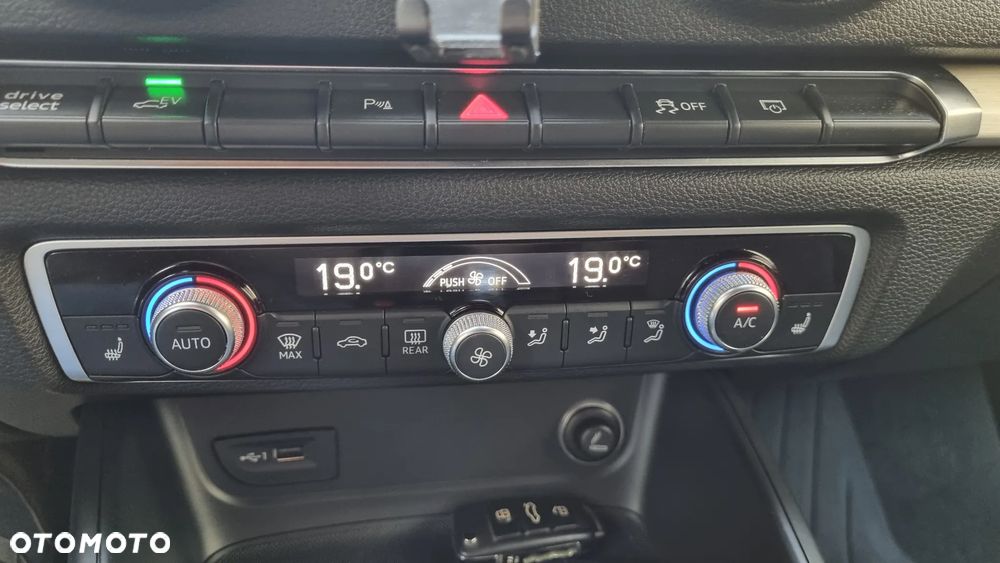 Audi e-tron - 11