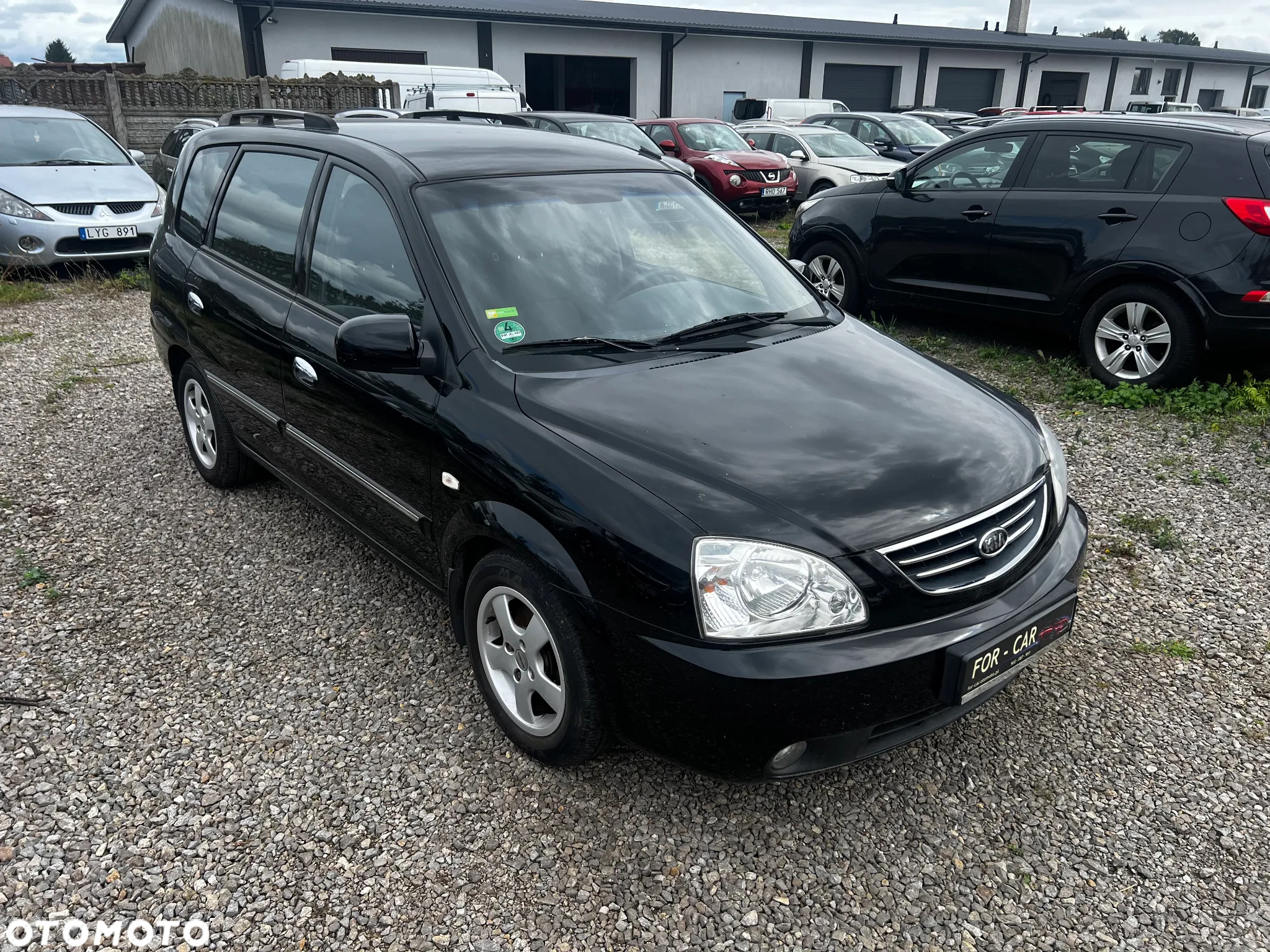 Kia Carens 2.0 EX - 2