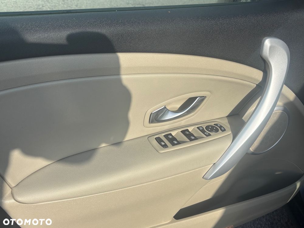 Renault Fluence 1.6 16V 110 Dynamique - 29