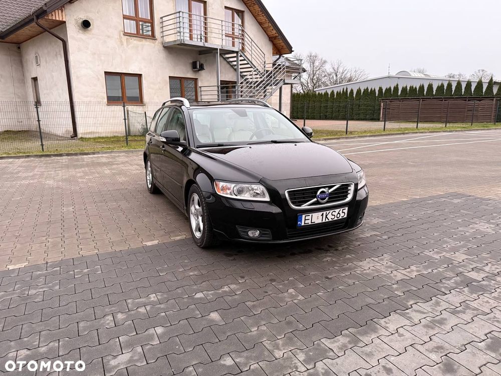 Volvo V50 DPF D2 Momentum - 1
