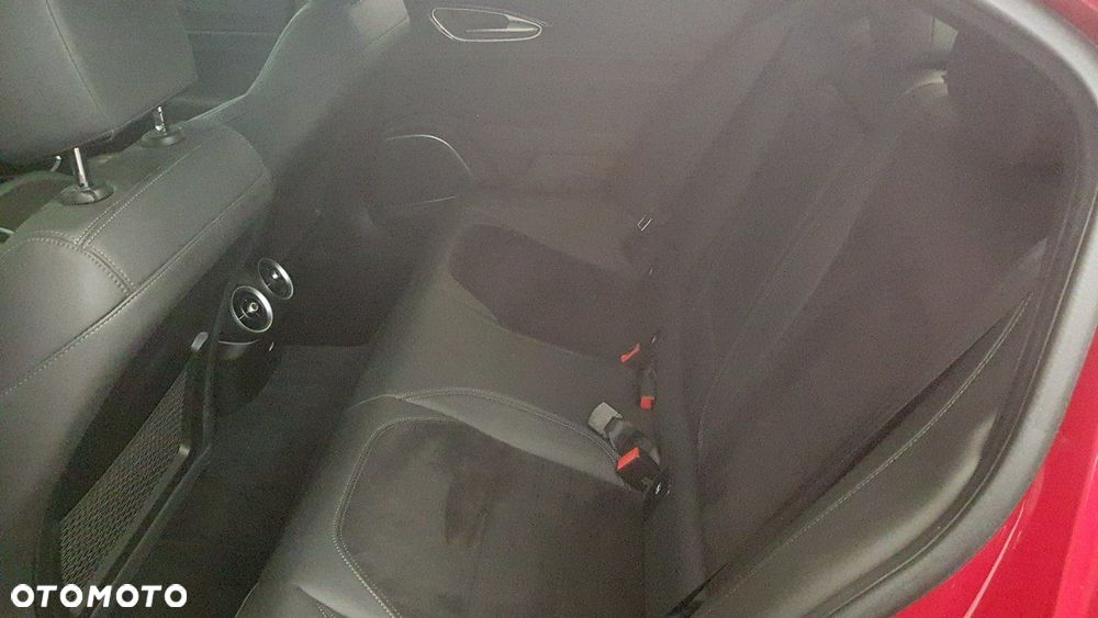 Alfa Romeo Giulia - 21