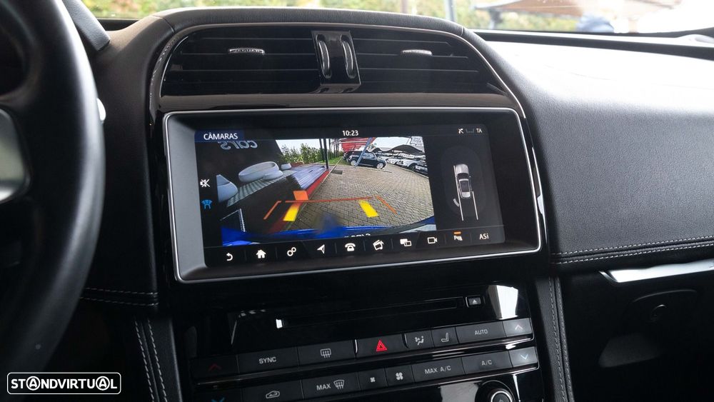 Jaguar F-Pace 25d AWD Aut. R-Sport - 8