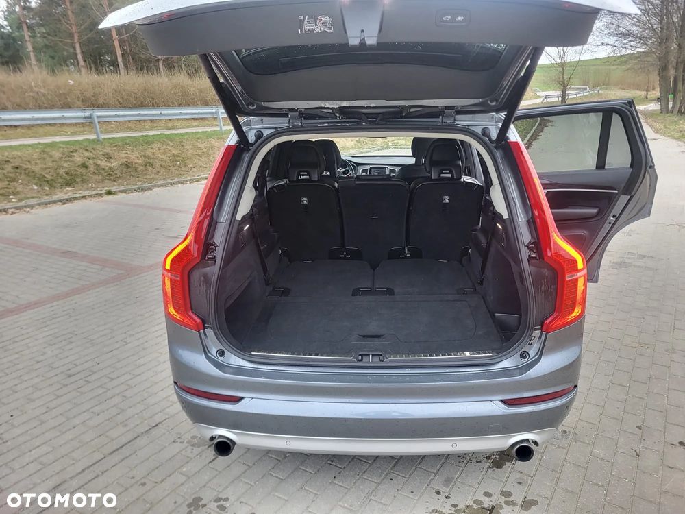 Volvo XC 90 T5 AWD Geartronic Momentum - 10