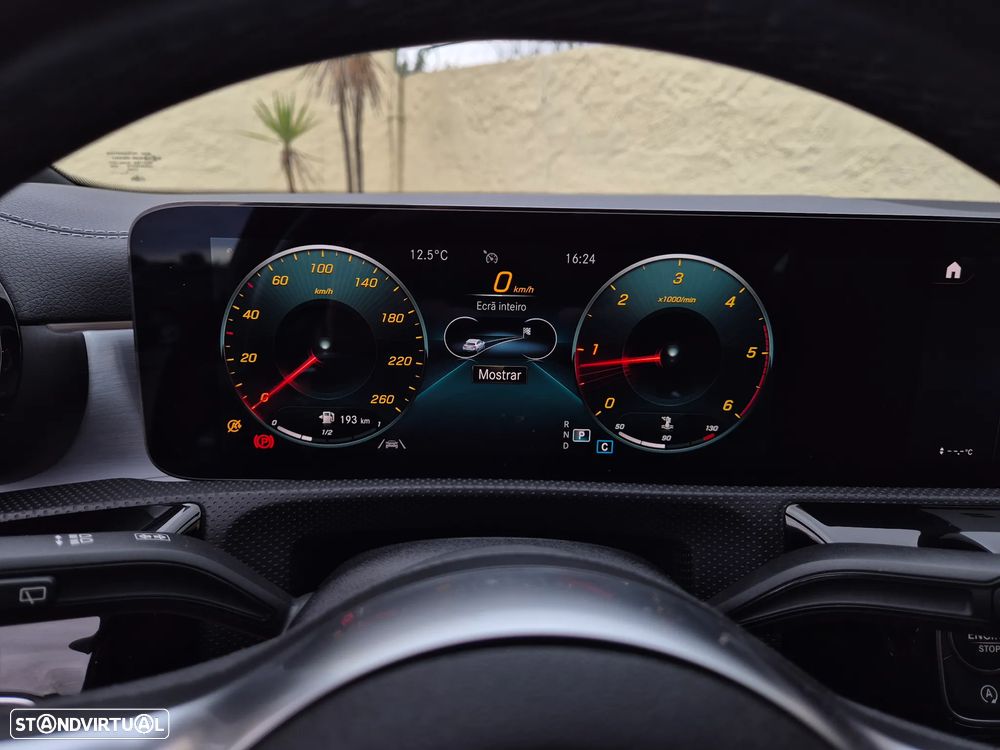 Mercedes-Benz CLA 200 d Shooting Brake AMG Line Aut. - 30