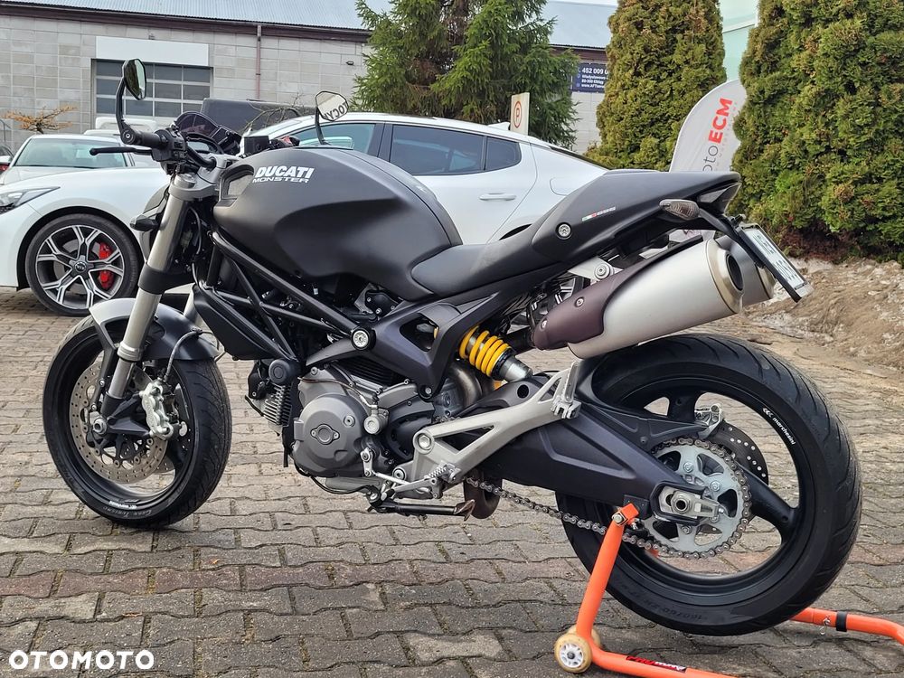 Ducati 696 - 10