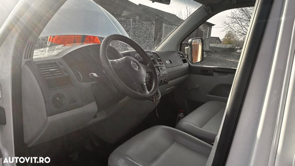 Volkswagen Transporter - 7