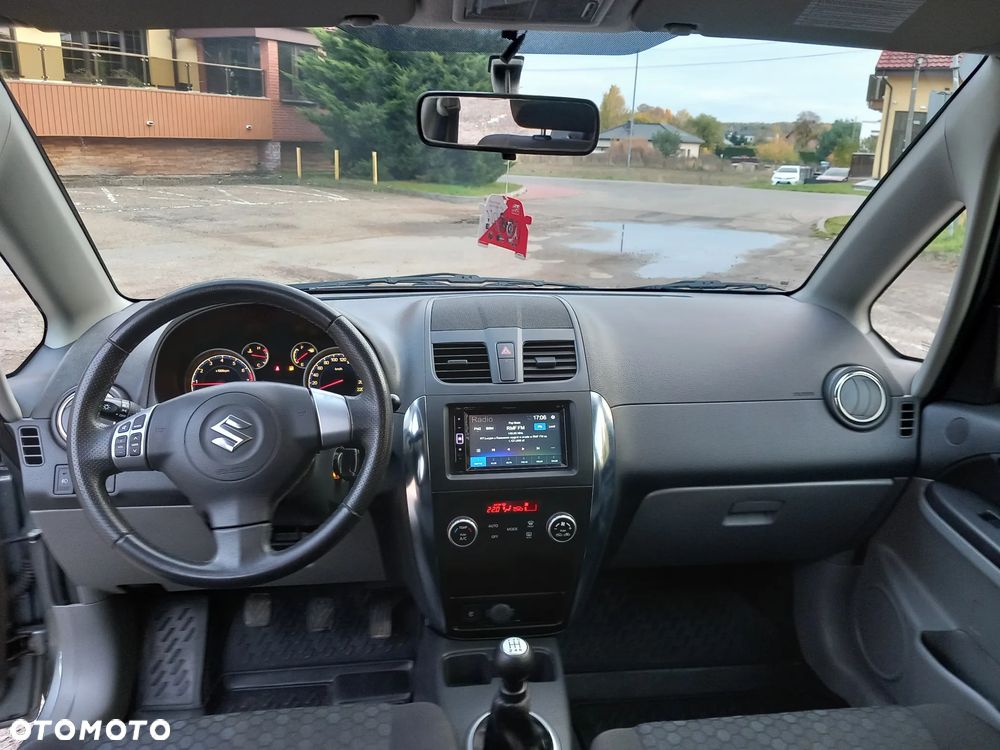 Suzuki SX4 1.6 VVT 4x4 Style - 11