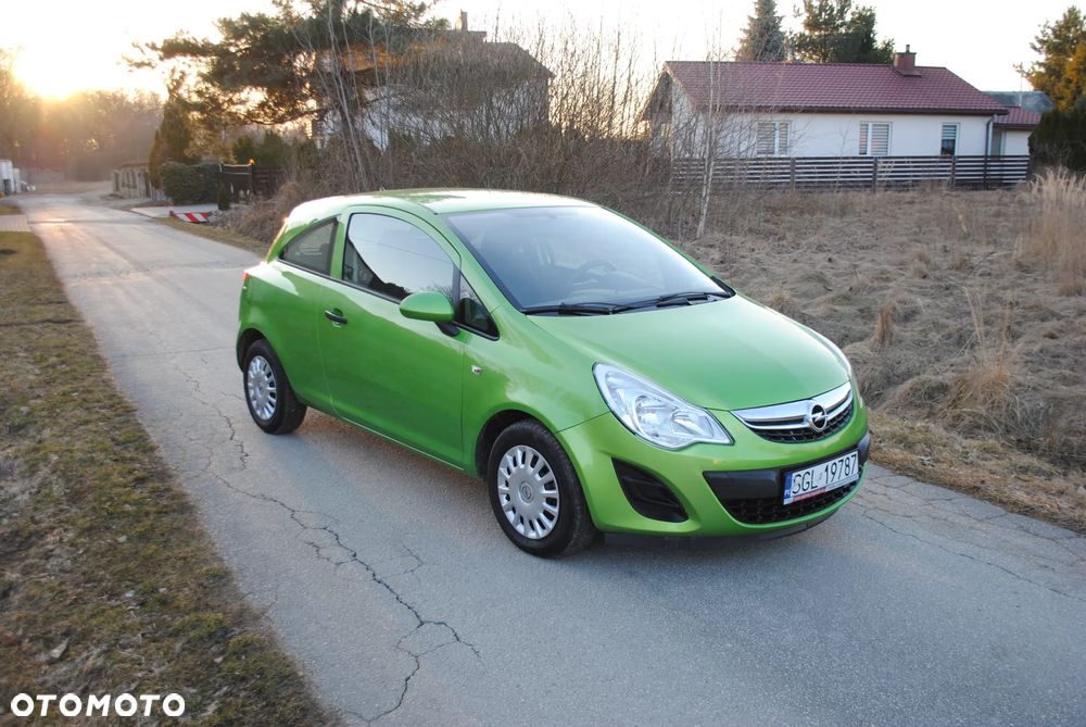 Opel Corsa 1.2 16V Color Edition - 1