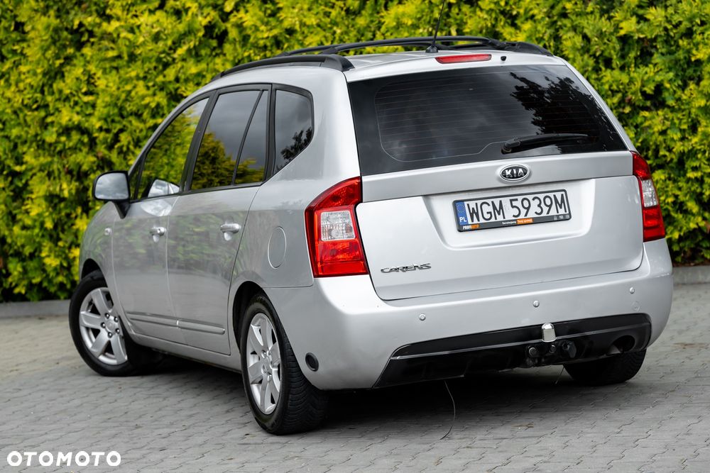 Kia Carens 2.0 EX - 9