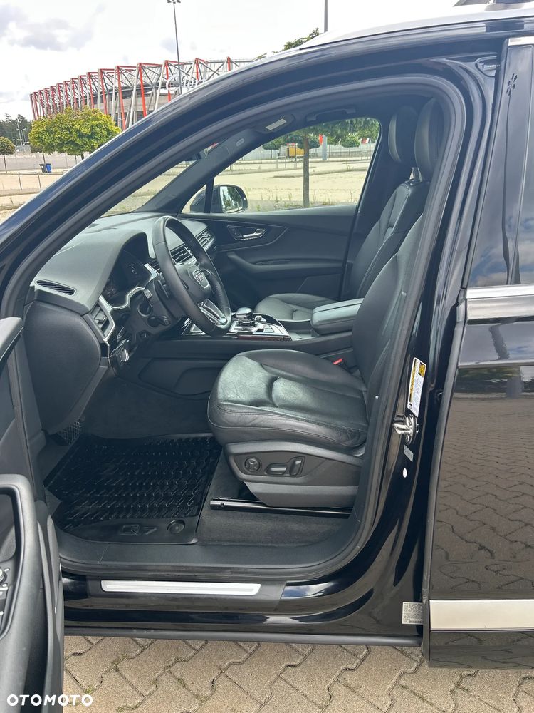 Audi Q7 3.0 TFSI Quattro Tiptronic - 12