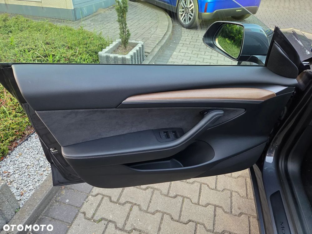Tesla Model 3 Standard Reichweite Plus Hinterradantrieb - 19