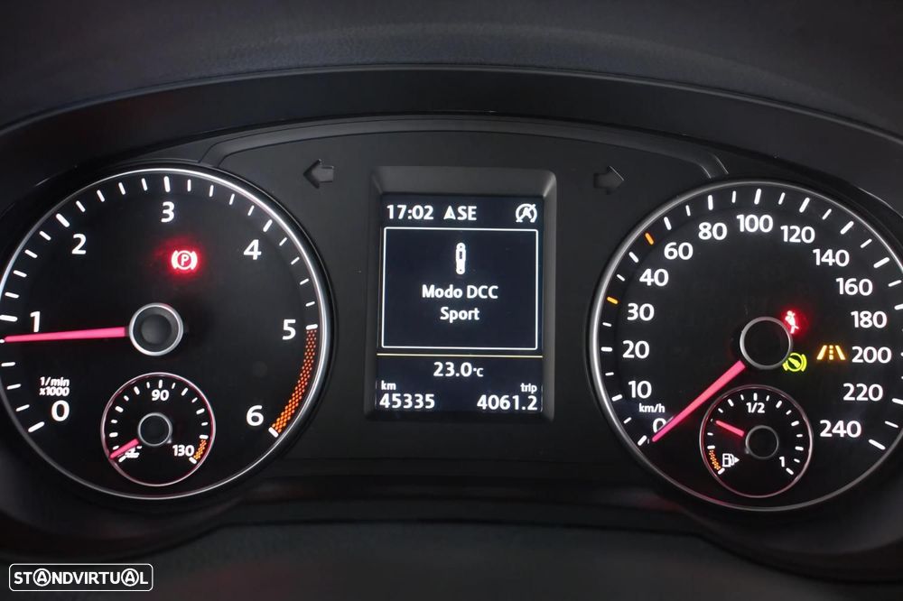 VW Sharan 2.0 TDI Highline DSG - 23