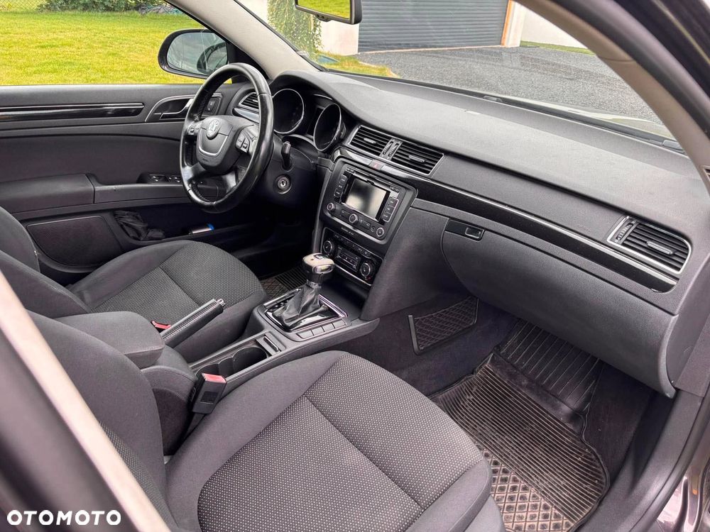 Skoda Superb 2.0 TDI DSG Ambition - 30