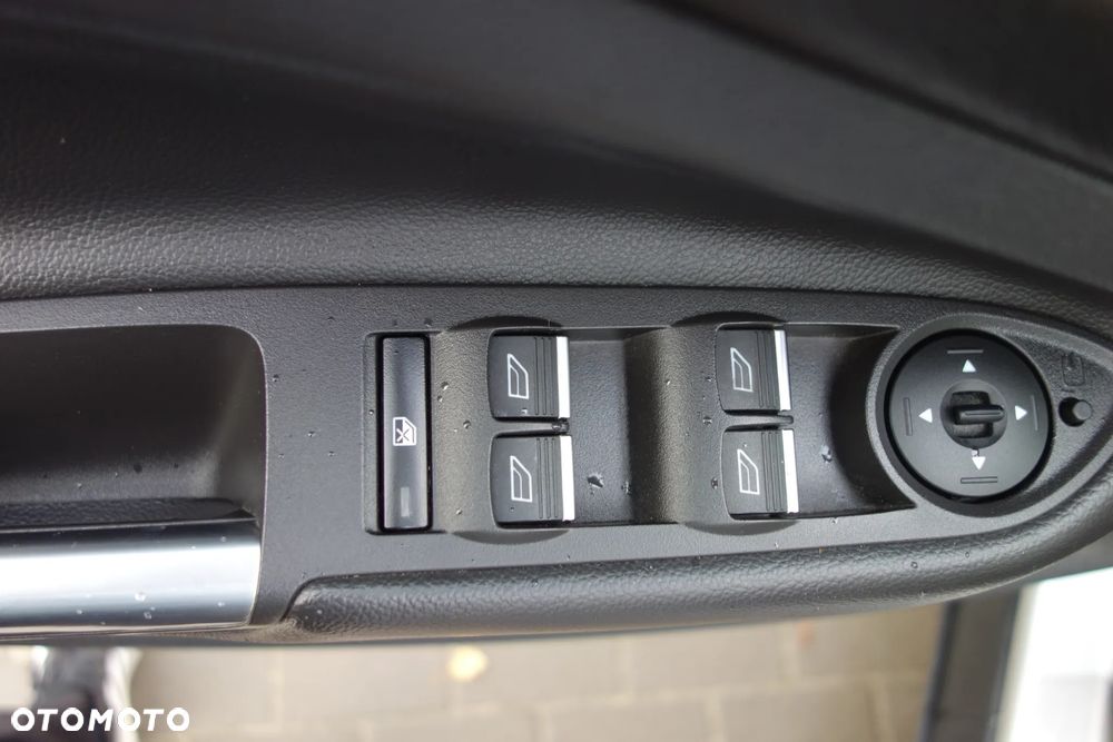 Ford Kuga 1.5 EcoBoost 2x4 Trend - 12