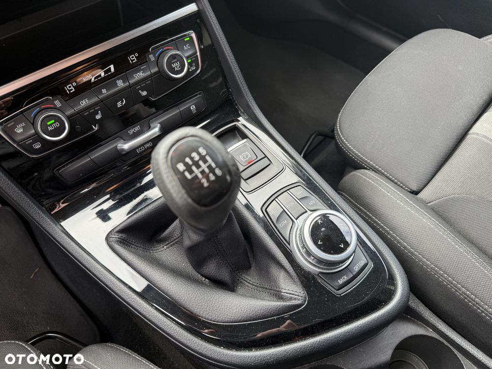 BMW Seria 2 218d GT Sport Line - 30