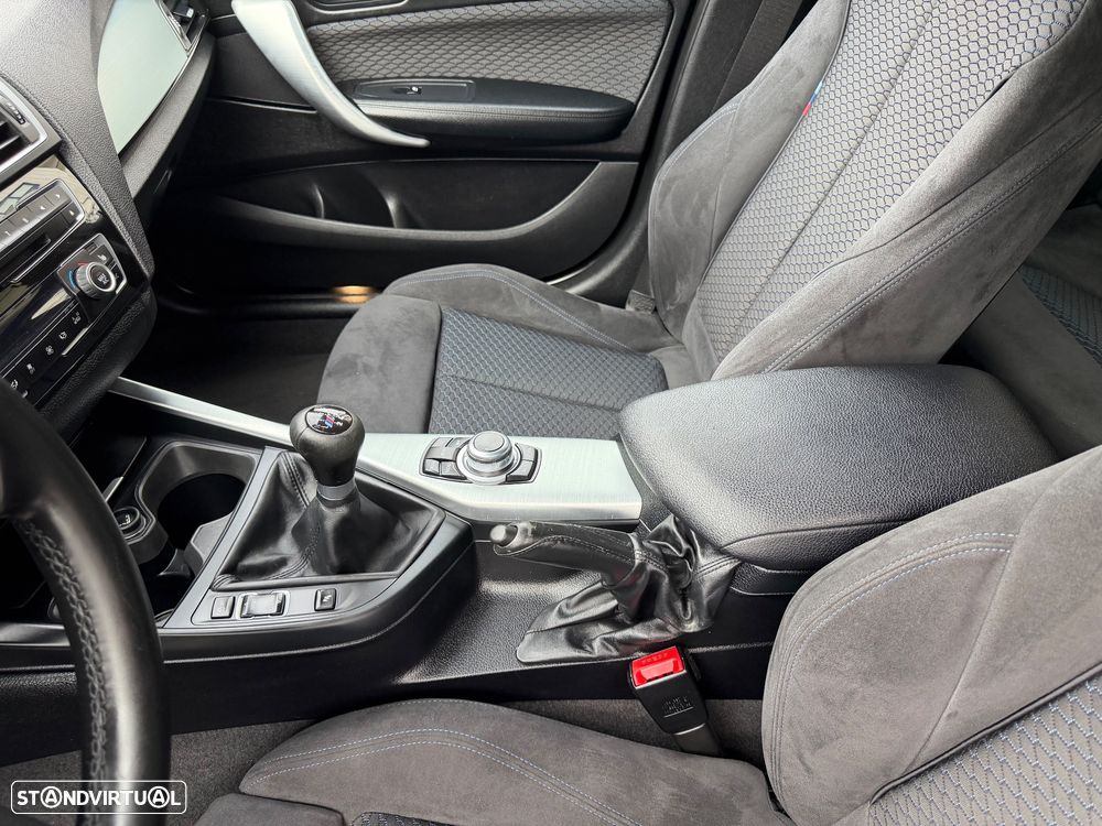 BMW 118 d Pack M - 31