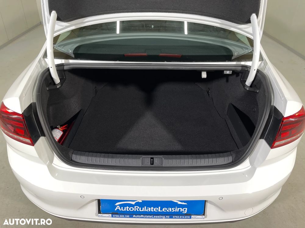 Volkswagen Passat 1.5 TSI ACT DSG Advance - 13