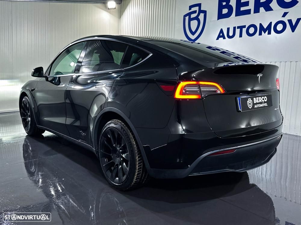Tesla Model Y Long Range Dual Motor AWD - 7