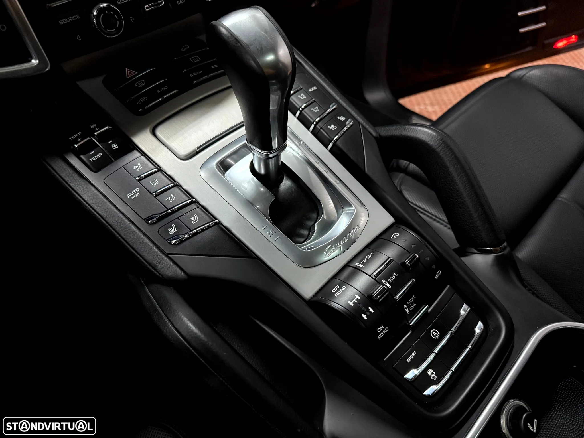 Porsche Cayenne - 30