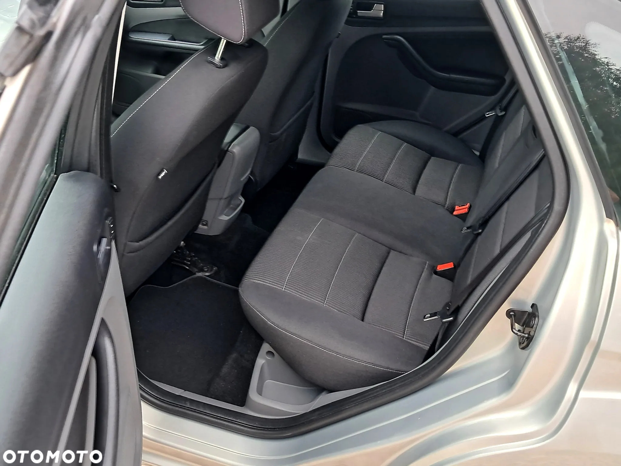 Ford Focus 2.0 16V Titanium - 16