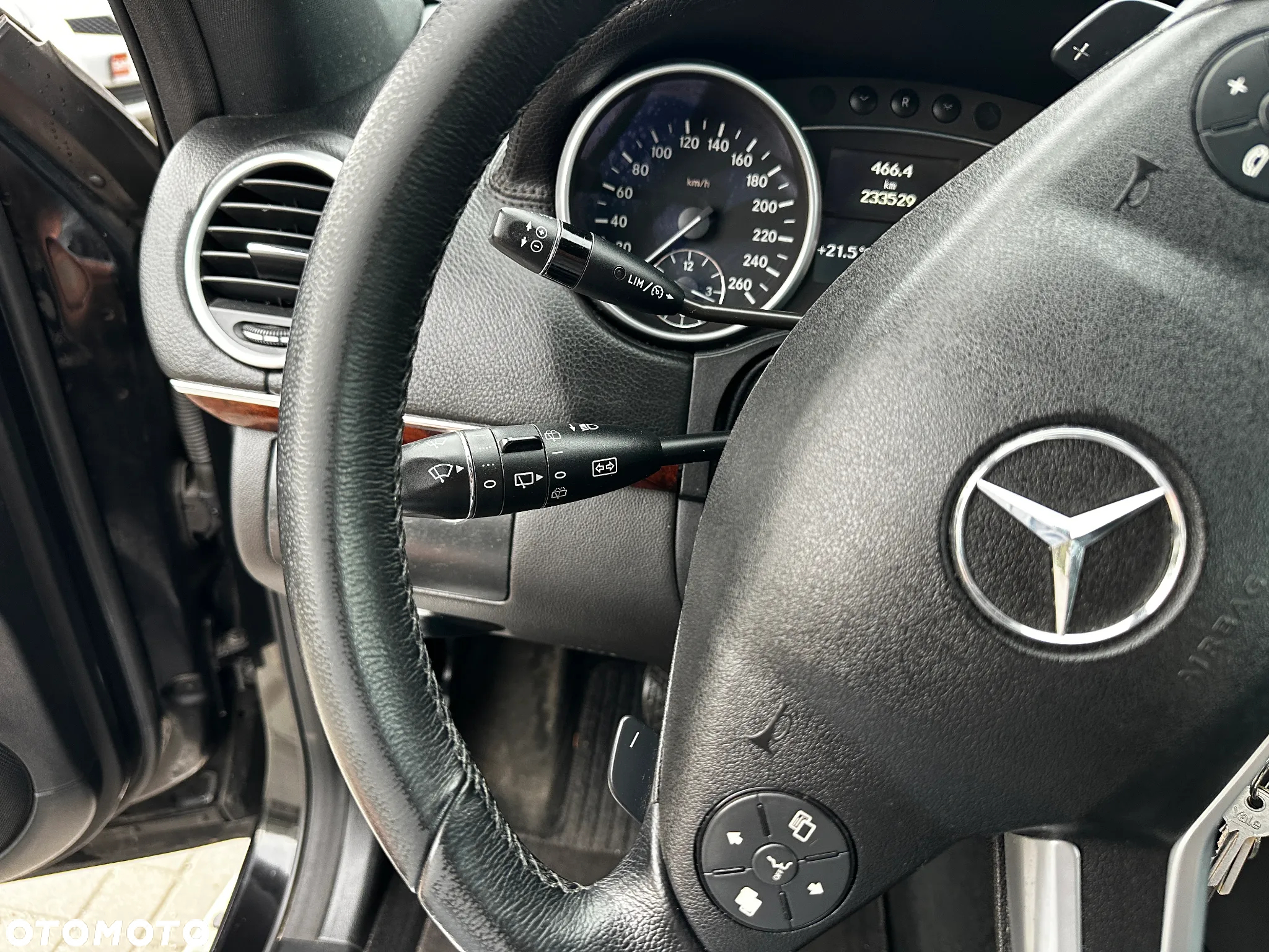 Mercedes-Benz ML - 10