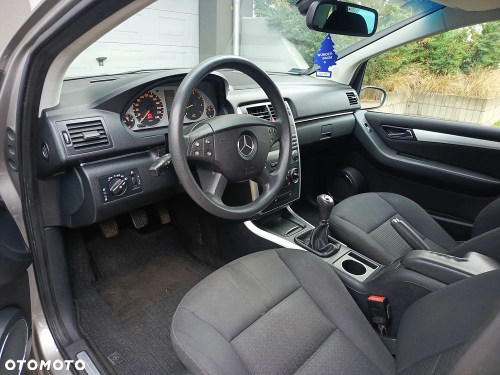 Mercedes-Benz Klasa B 170 Special Edition - 9