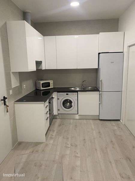 Apartamento T1 mobilado e equipado - Grande imagem: 4/12