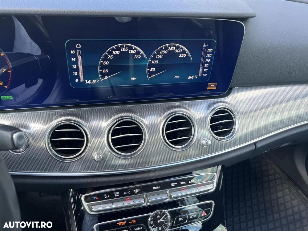 Mercedes-Benz E 200 4MATIC Aut. - 22