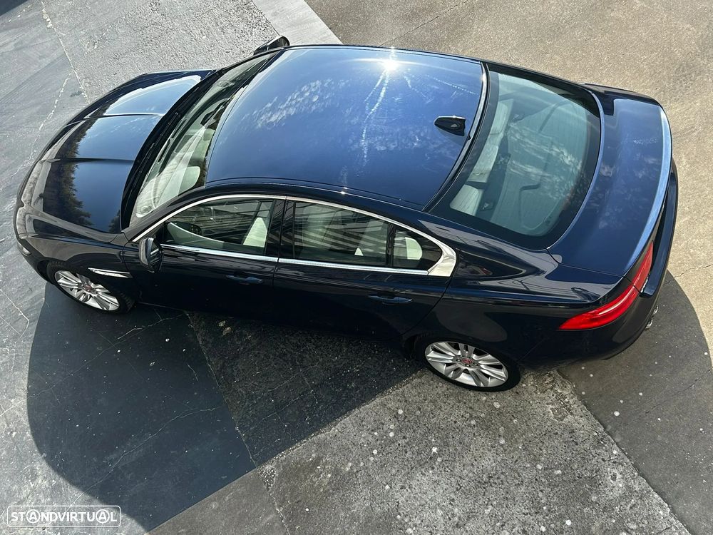 Jaguar XE 20d Aut. Prestige - 52