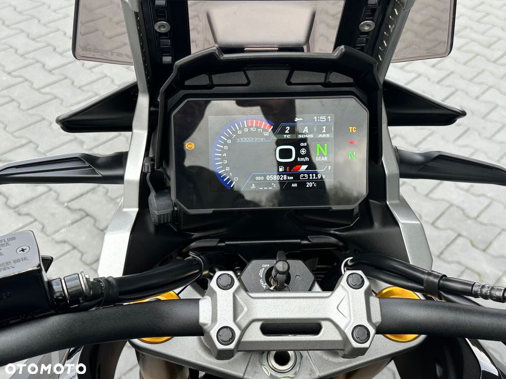 Suzuki V-STROM - 22