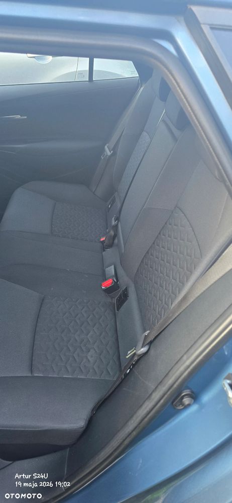 Toyota Corolla 1.8 Hybrid Comfort - 19