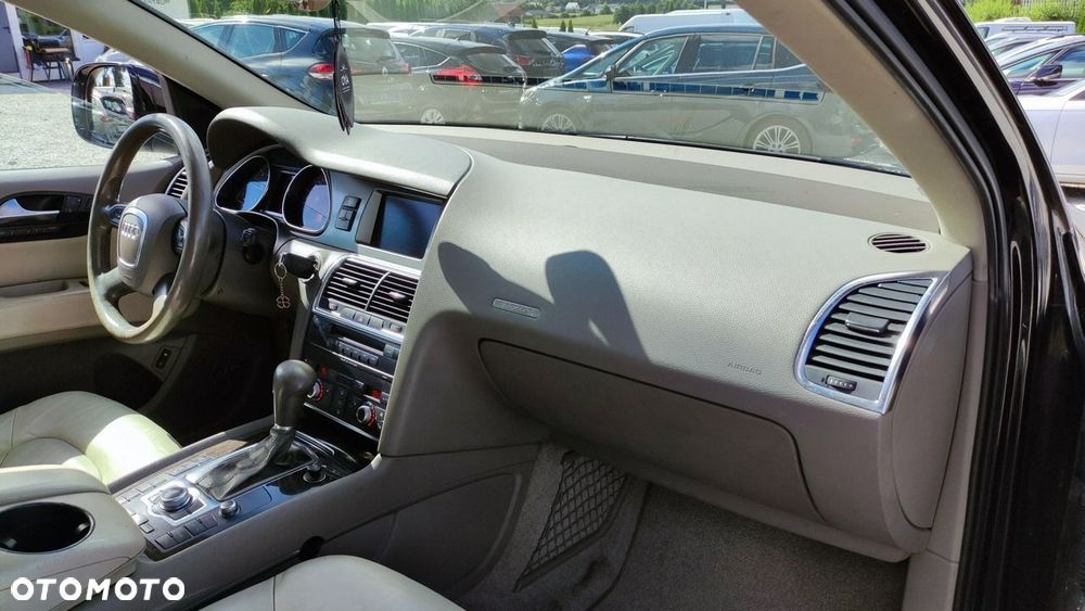 Audi Q7 - 30