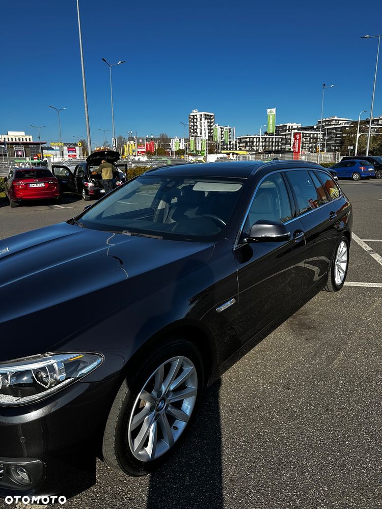 BMW Seria 5 520d Touring Luxury Line - 12