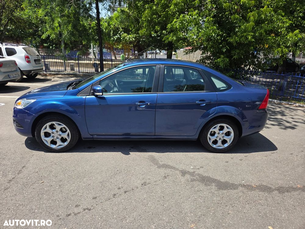 Ford Focus 1.6i Trend - 4