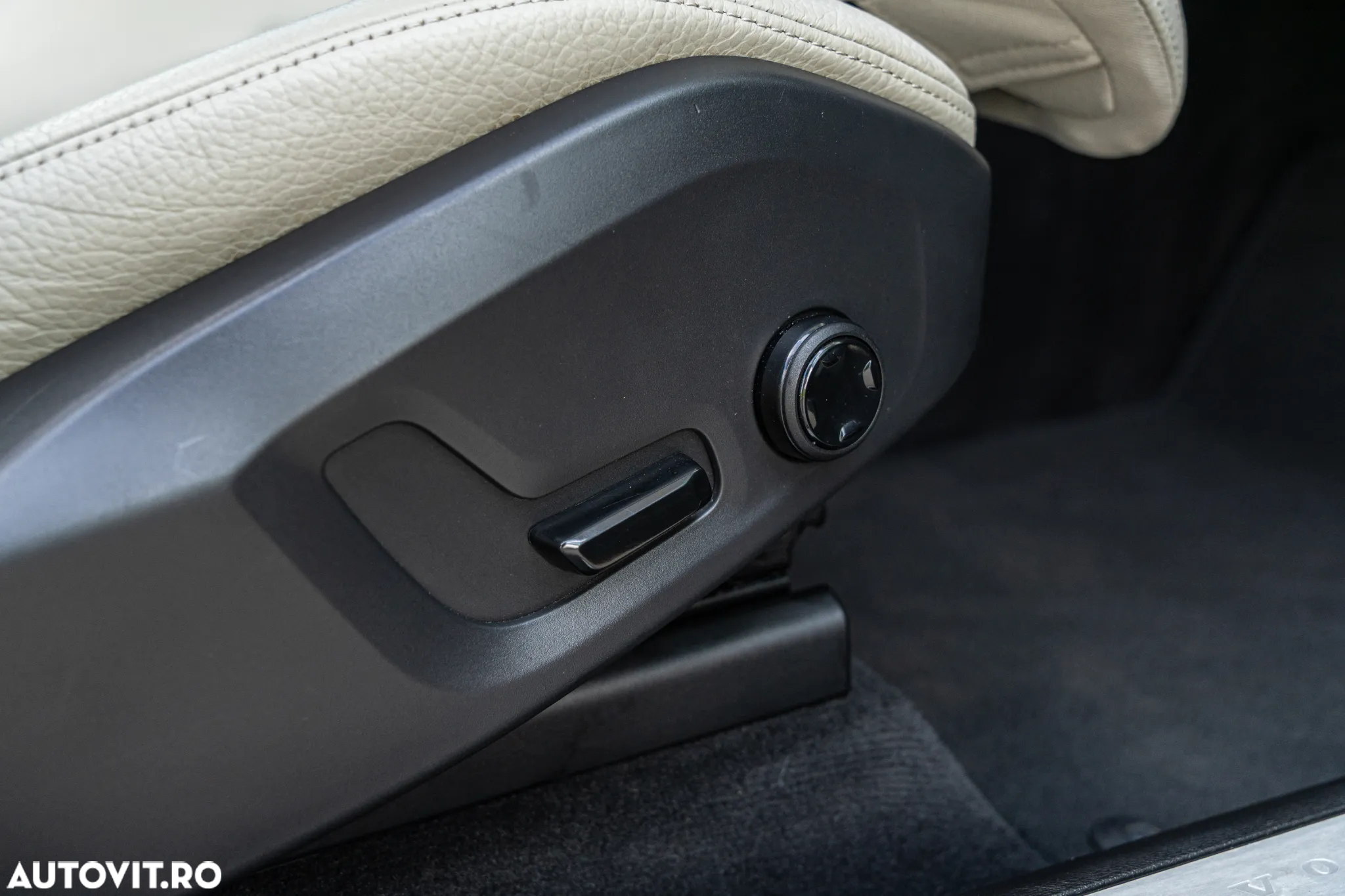 Volvo XC 60 Recharge T8 Twin Engine eAWD Inscription - 18